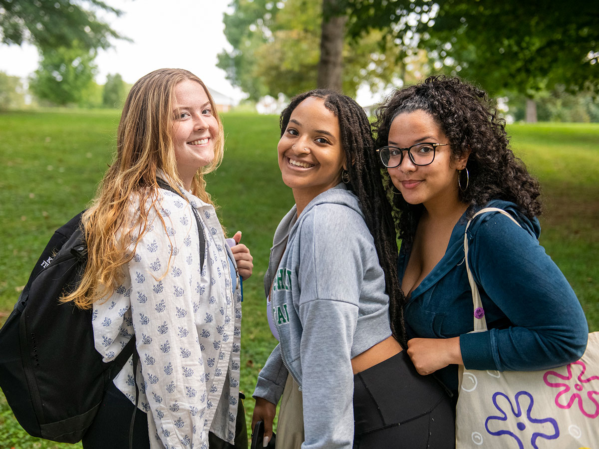 University of Lynchburg students smiling together on campus